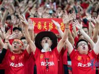 开云体育中国官方-沸腾的现场：球迷热情高涨，助威声不断的简单介绍