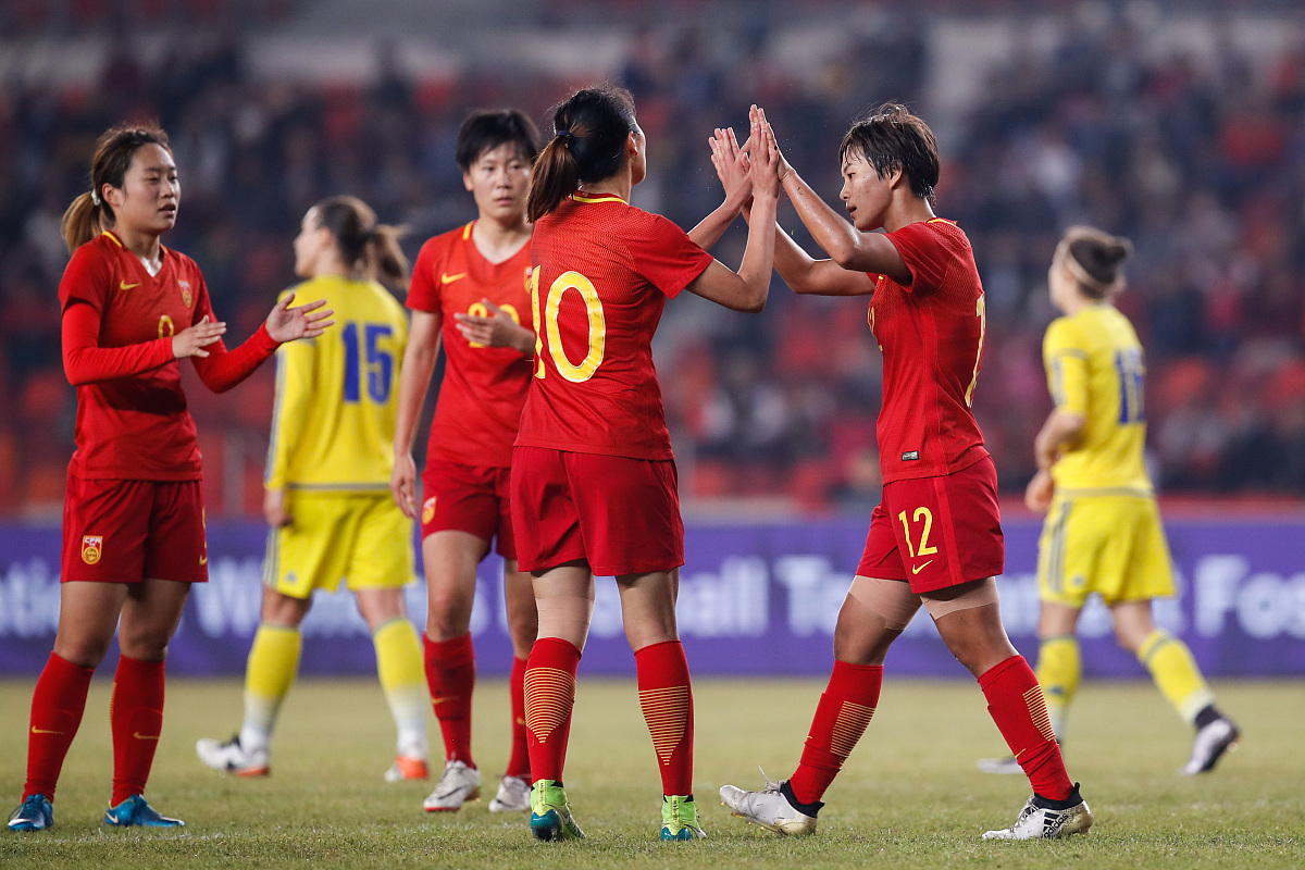 国内女足比赛落幕谁能傲视群雄